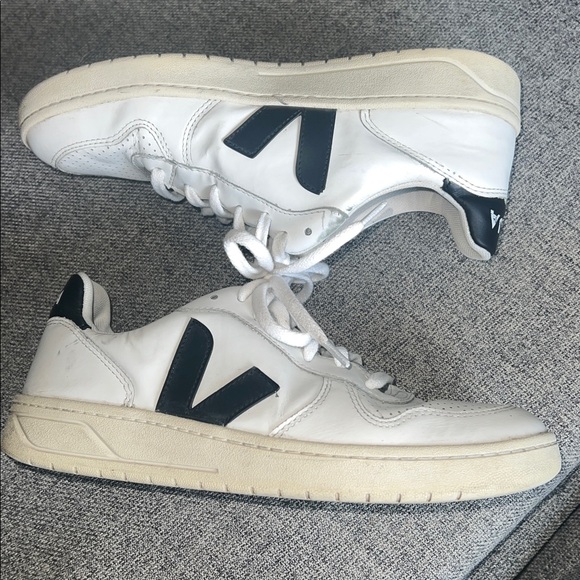 Veja V10 Sneaker GUC 10 - Picture 5 of 16